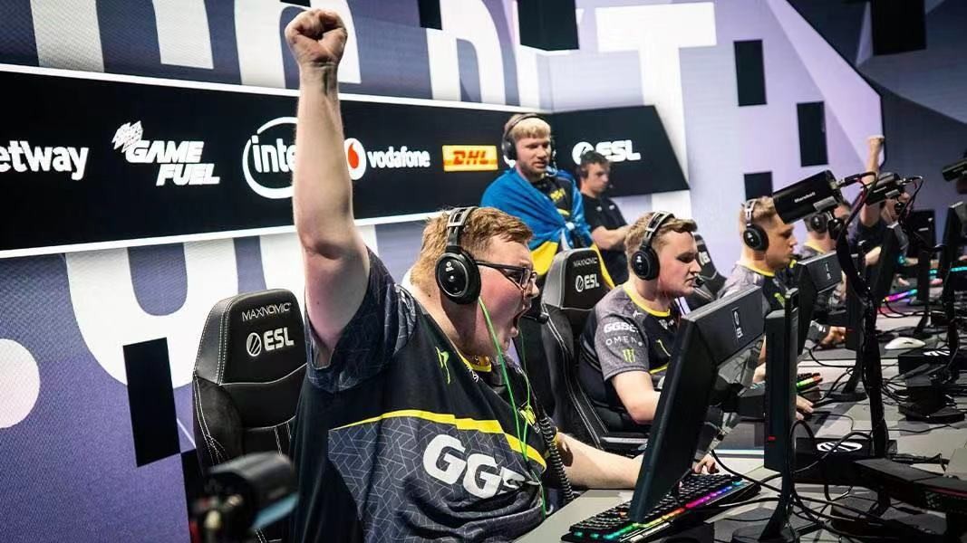 让加纳乔在 让加纳乔在