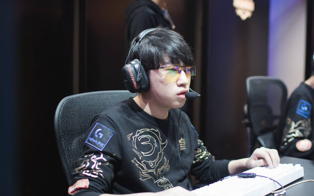 更像是一笔 更像是一笔