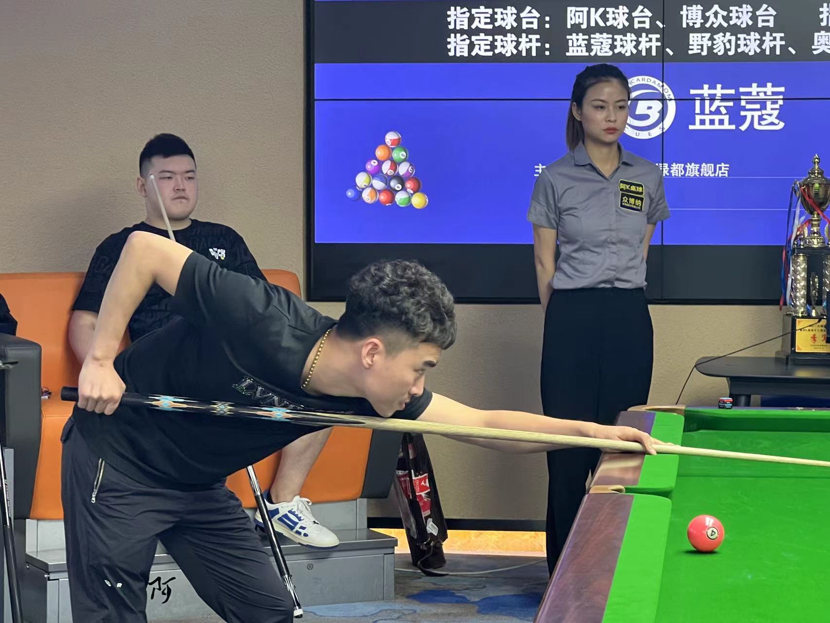 而在本届纽 而在本届纽